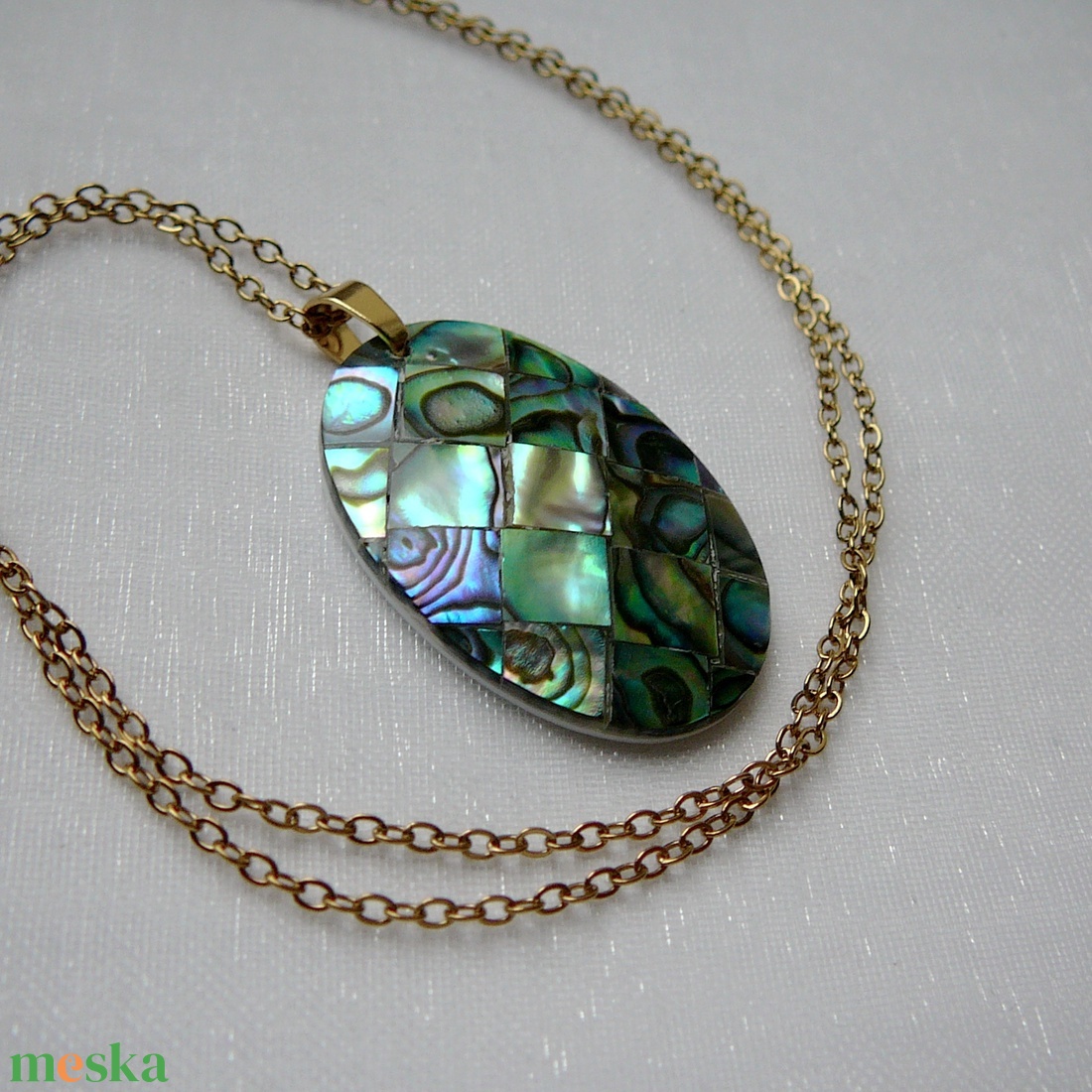 Pávakagyló medálos nyaklánc - ékszer - nyaklánc - medálos nyaklánc - Meska.hu