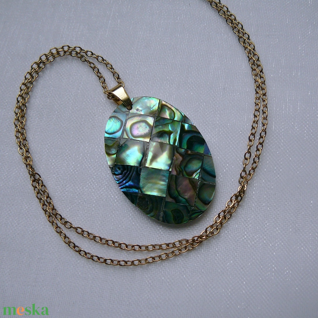 Pávakagyló medálos nyaklánc - ékszer - nyaklánc - medálos nyaklánc - Meska.hu