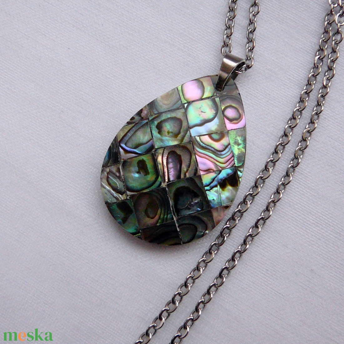 Pávakagyló medálos nyaklánc - ékszer - nyaklánc - medálos nyaklánc - Meska.hu