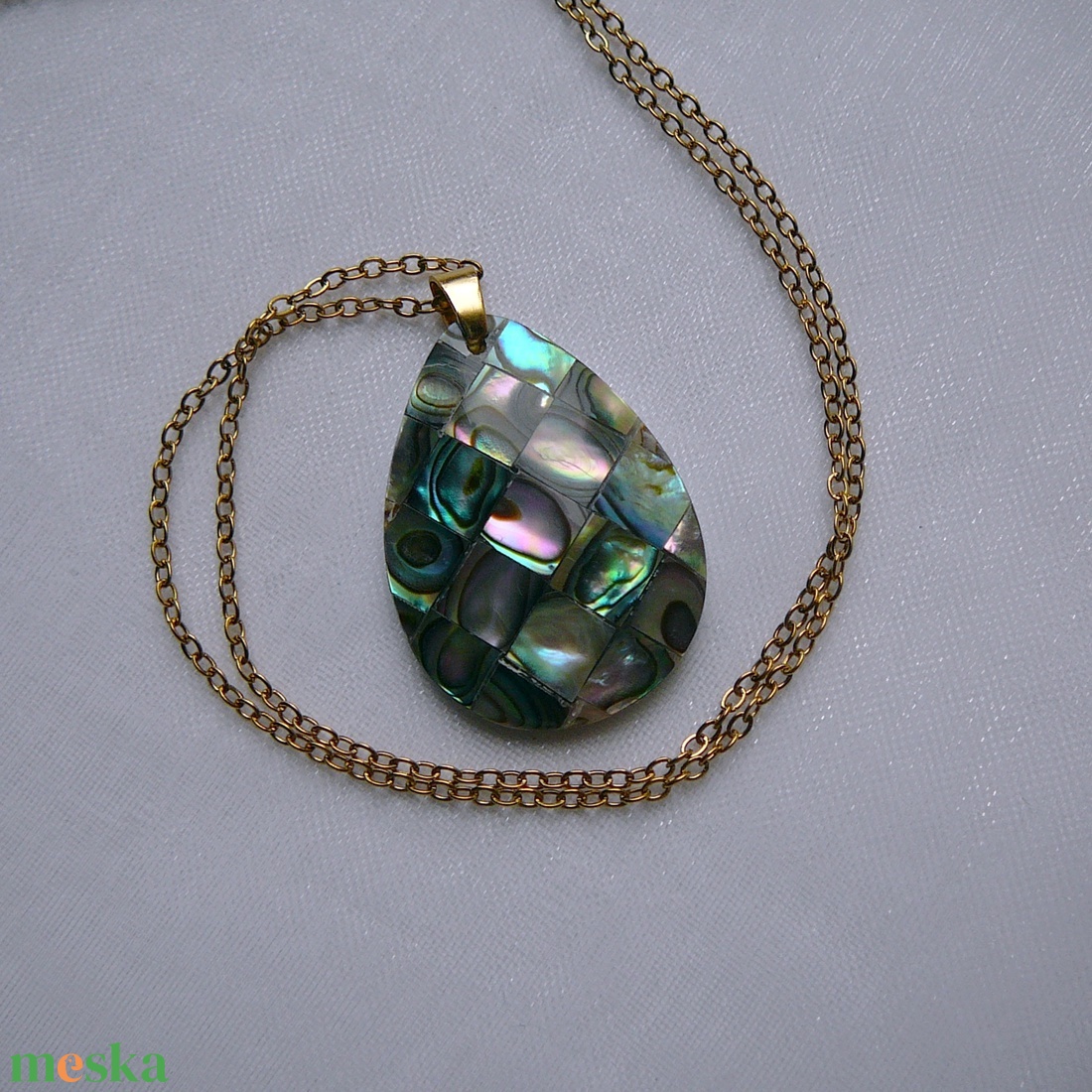 Pávakagyló medálos nyaklánc - ékszer - nyaklánc - medálos nyaklánc - Meska.hu