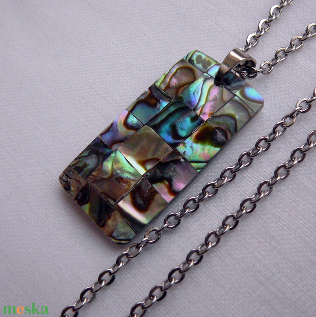 Pávakagyló medálos nyaklánc - ékszer - nyaklánc - medálos nyaklánc - Meska.hu