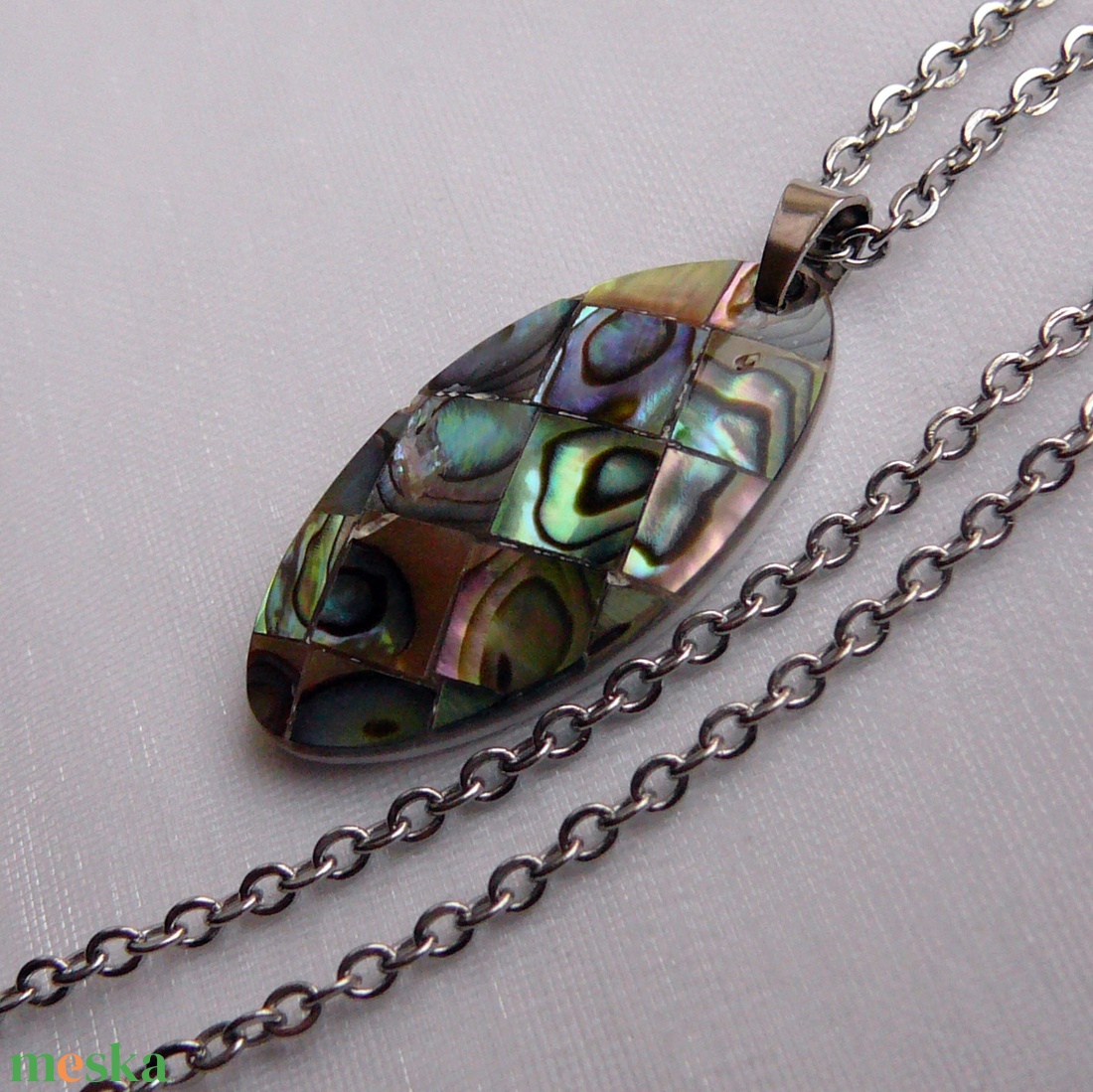 Pávakagyló medálos nyaklánc - ékszer - nyaklánc - medálos nyaklánc - Meska.hu