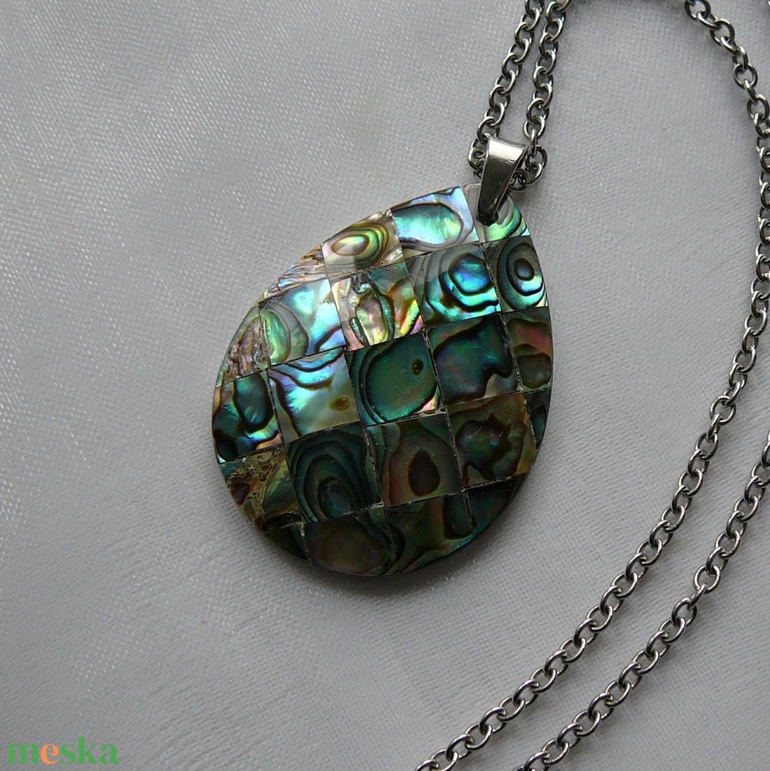 Pávakagyló medálos nyaklánc - ékszer - nyaklánc - medálos nyaklánc - Meska.hu