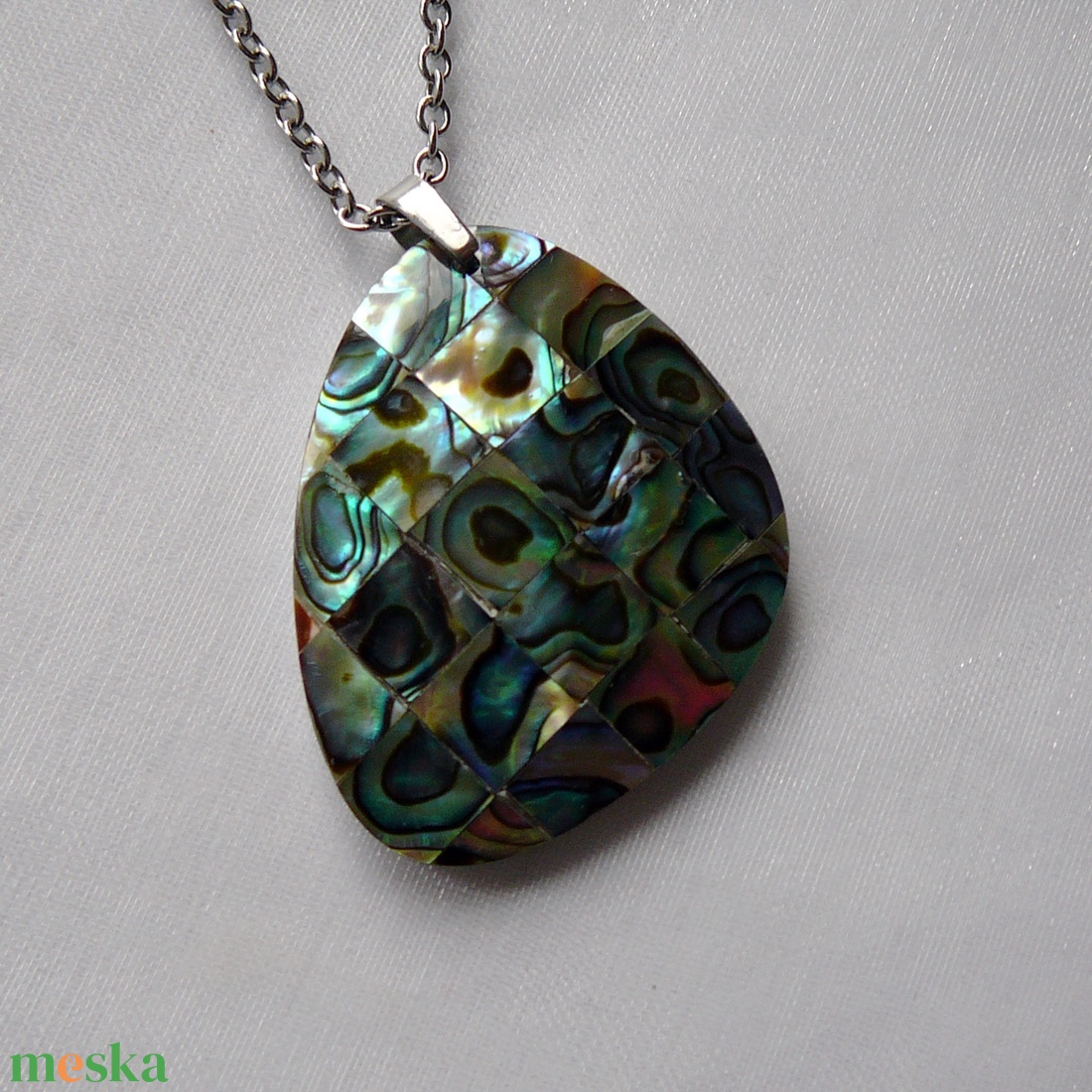 Pávakagyló medálos nyaklánc - ékszer - nyaklánc - medálos nyaklánc - Meska.hu