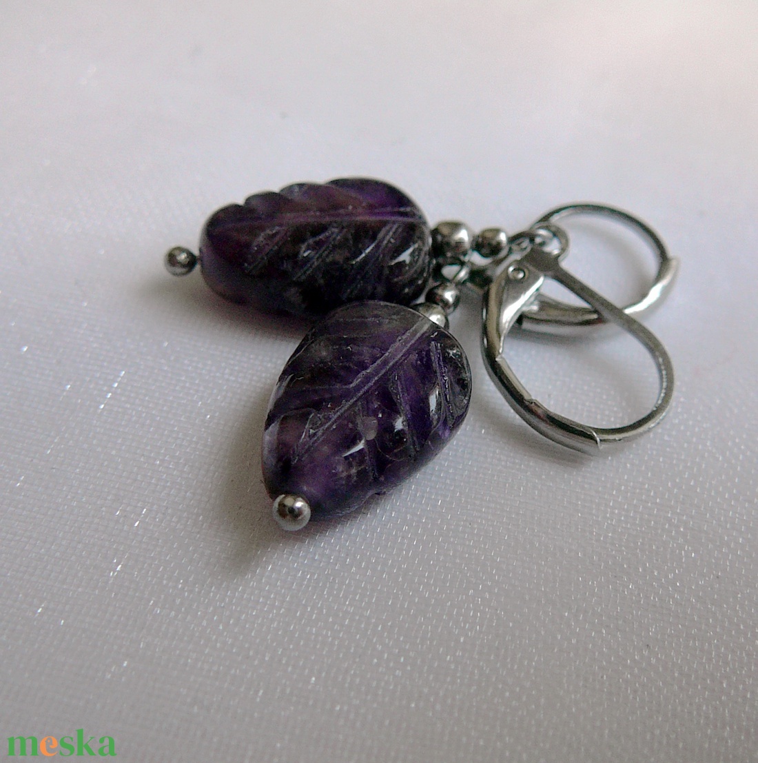 Ametiszt levél fülbevaló - ékszer - fülbevaló - lógó fülbevaló - Meska.hu