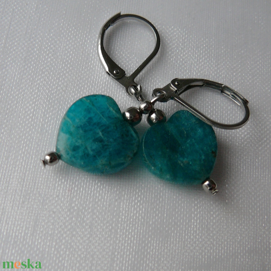 Apatit szív fülbevaló - ékszer - fülbevaló - lógó fülbevaló - Meska.hu