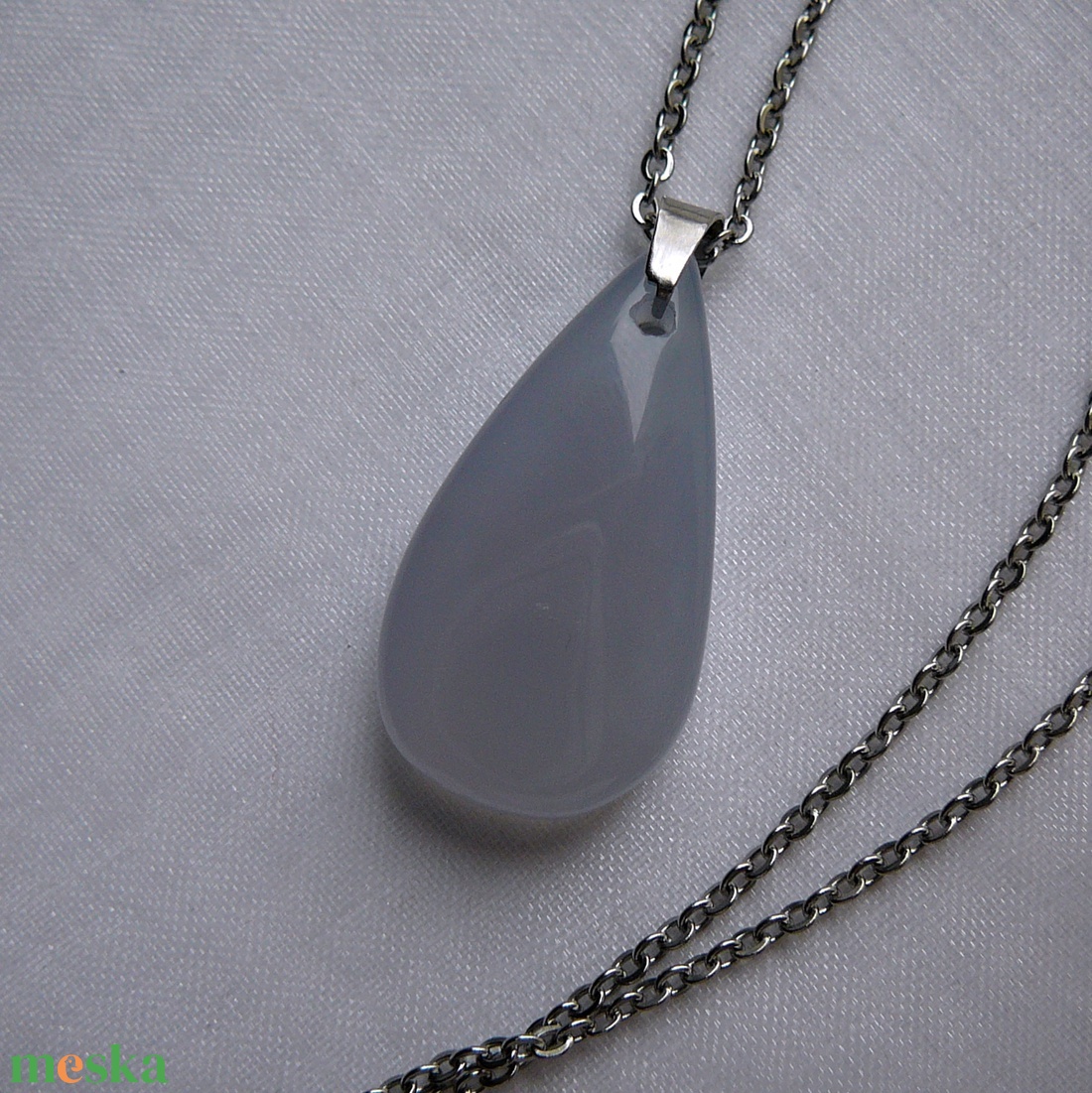 Kalcedon csepp medálos nyaklánc - ékszer - nyaklánc - medálos nyaklánc - Meska.hu