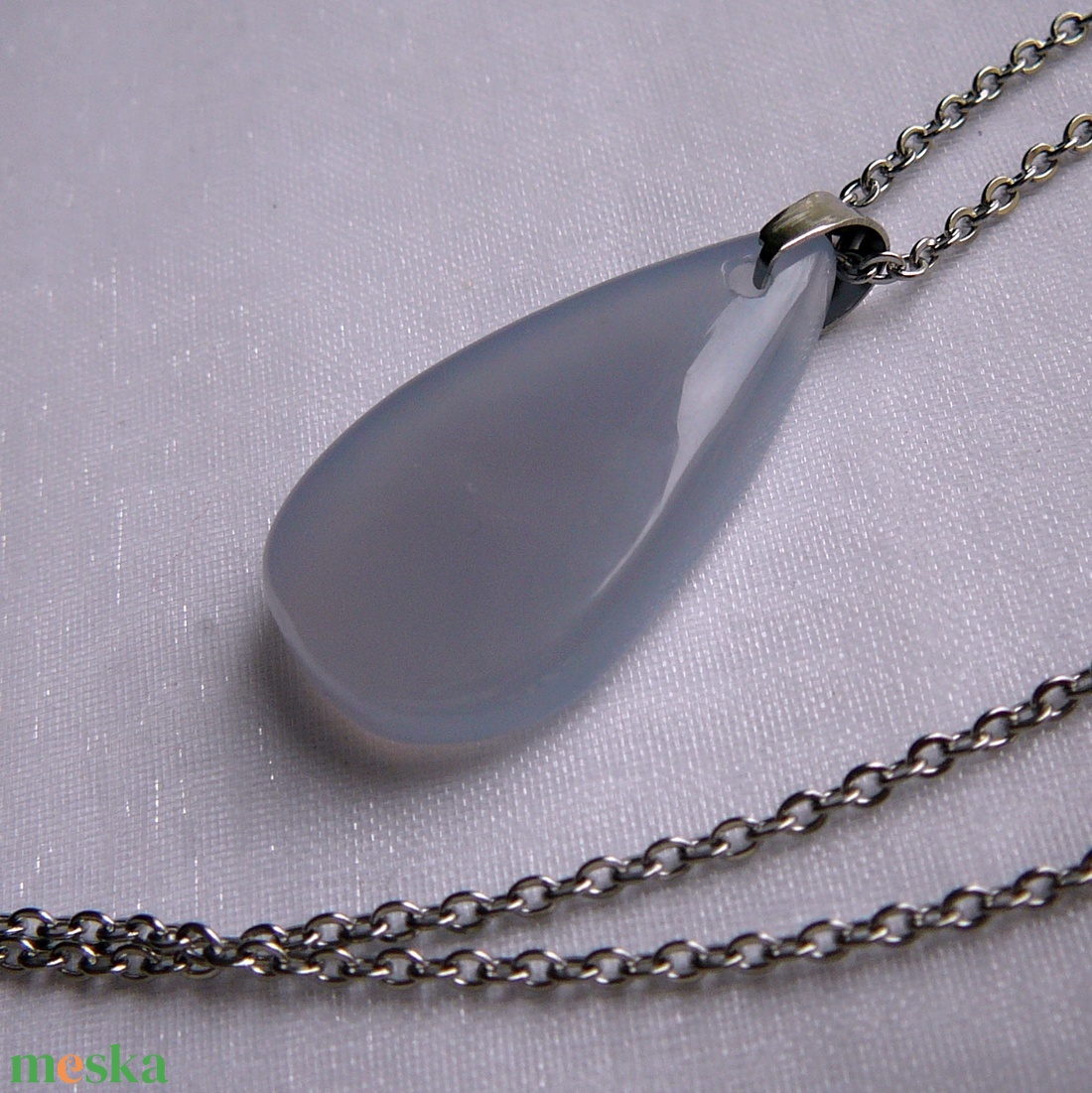 Kalcedon csepp medálos nyaklánc - ékszer - nyaklánc - medálos nyaklánc - Meska.hu