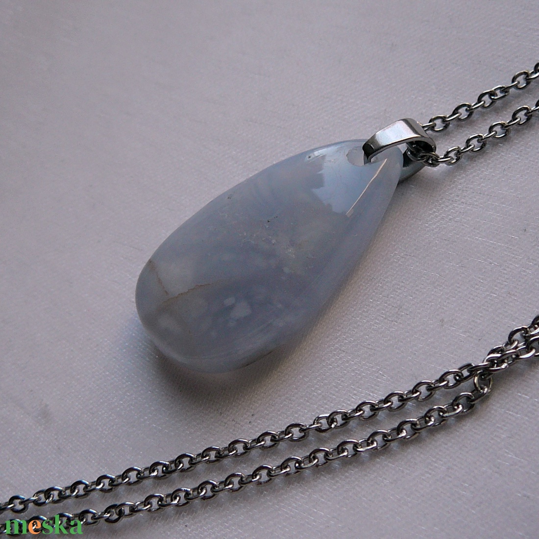 Kalcedon csepp medálos nyaklánc - ékszer - nyaklánc - medálos nyaklánc - Meska.hu