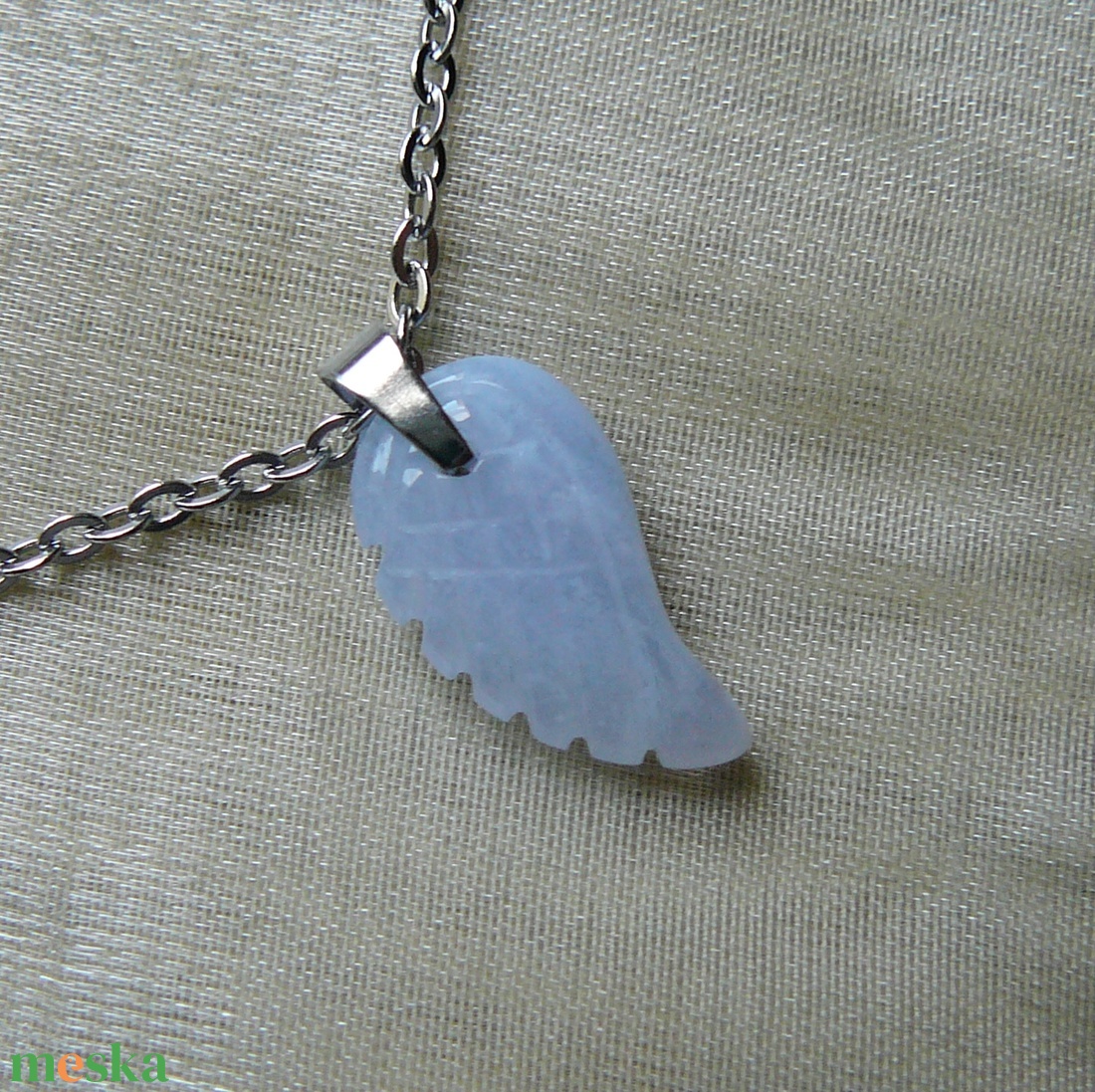 Kalcedon szárny medálos nyaklánc - ékszer - nyaklánc - medálos nyaklánc - Meska.hu