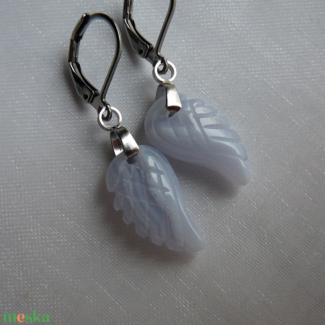 Kalcedon szárny fülbevaló - ékszer - fülbevaló - lógó fülbevaló - Meska.hu
