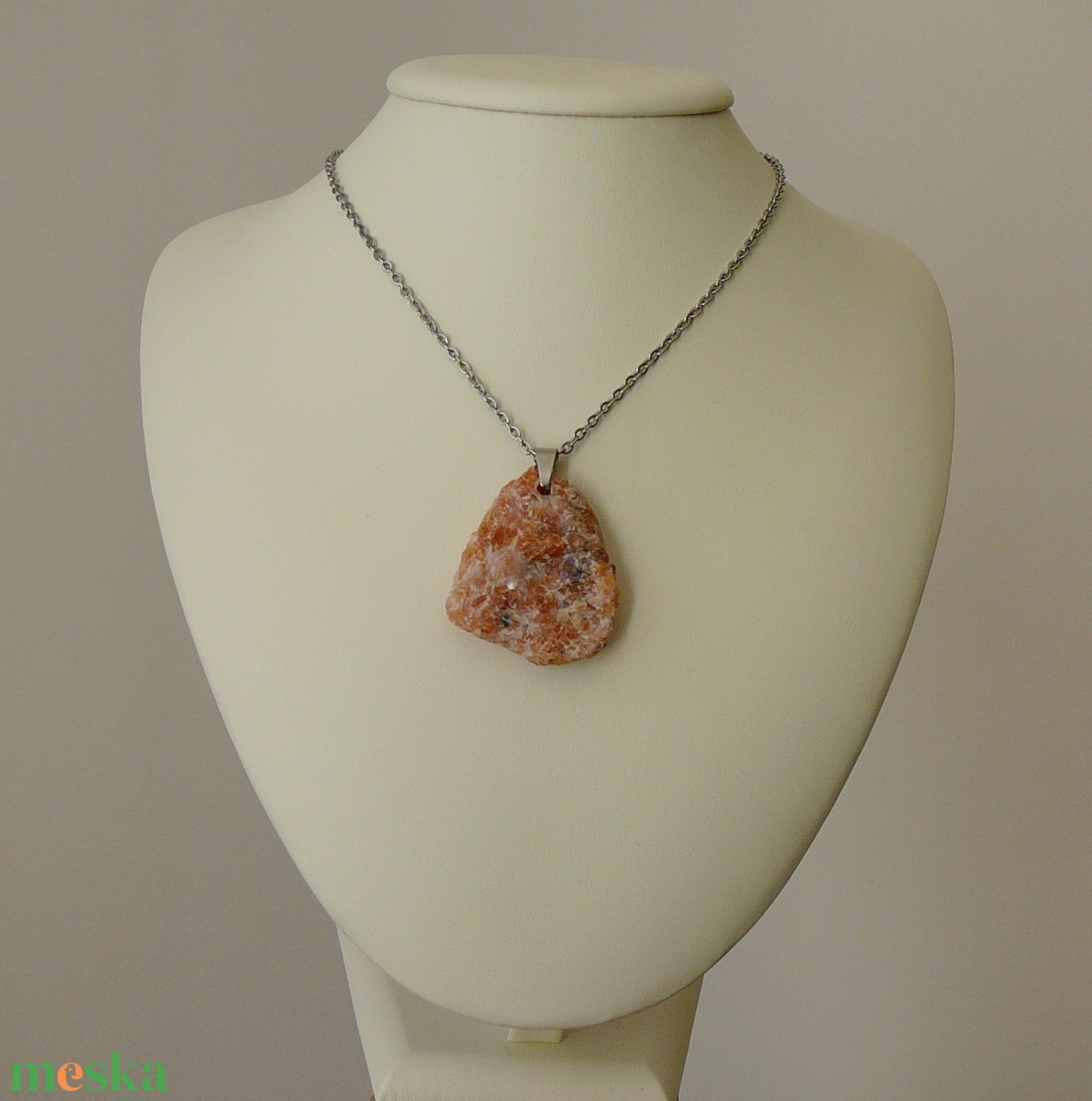 Kalcit medálos nyaklánc - ékszer - nyaklánc - medálos nyaklánc - Meska.hu