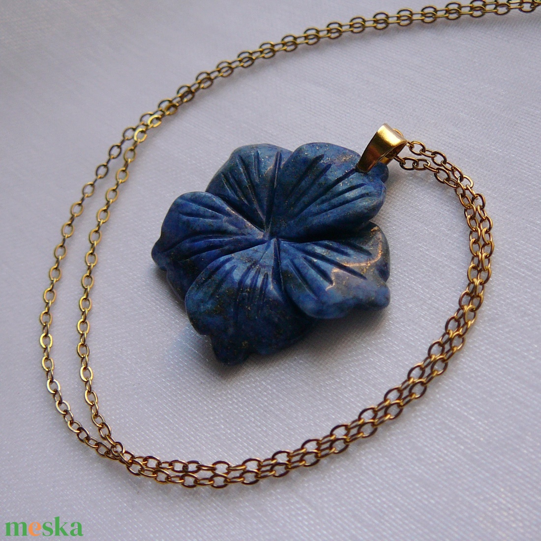 Lápisz lazuli virág medálos nyaklánc - ékszer - nyaklánc - medálos nyaklánc - Meska.hu