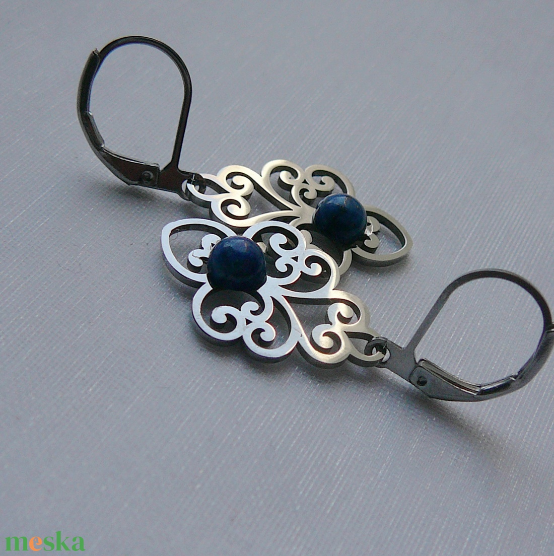 Filigrán lápisz lazuli fülbevaló - ékszer - fülbevaló - lógó fülbevaló - Meska.hu