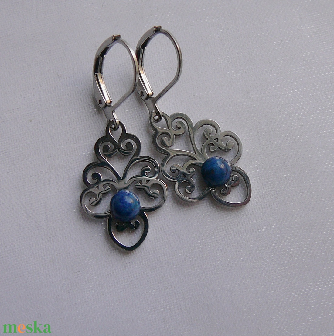 Filigrán lápisz lazuli fülbevaló - ékszer - fülbevaló - lógó fülbevaló - Meska.hu