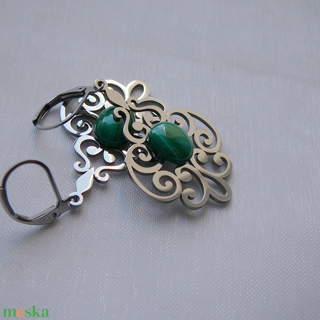 Filigrán malachit fülbevaló - ékszer - fülbevaló - lógó fülbevaló - Meska.hu