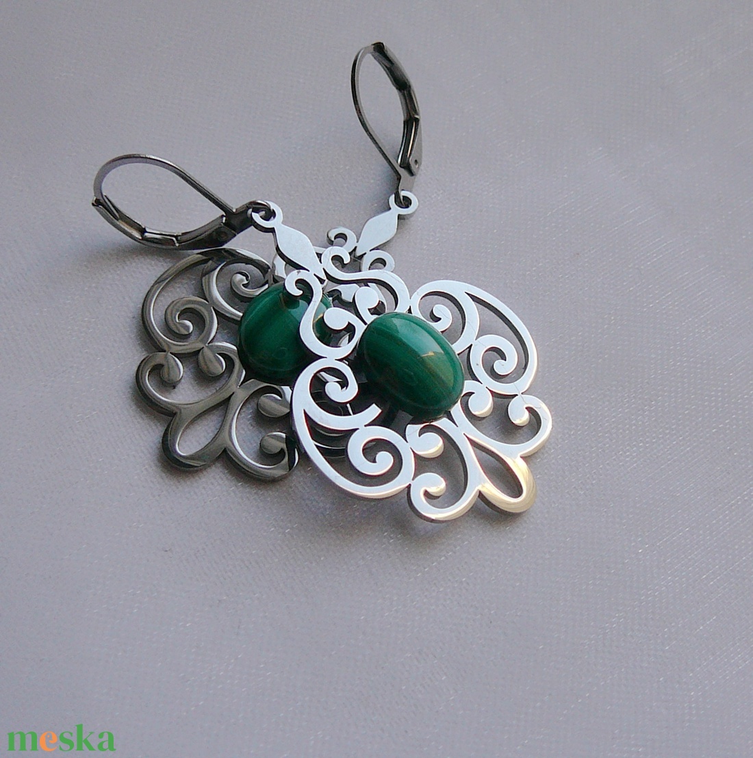 Filigrán malachit fülbevaló - ékszer - fülbevaló - lógó fülbevaló - Meska.hu