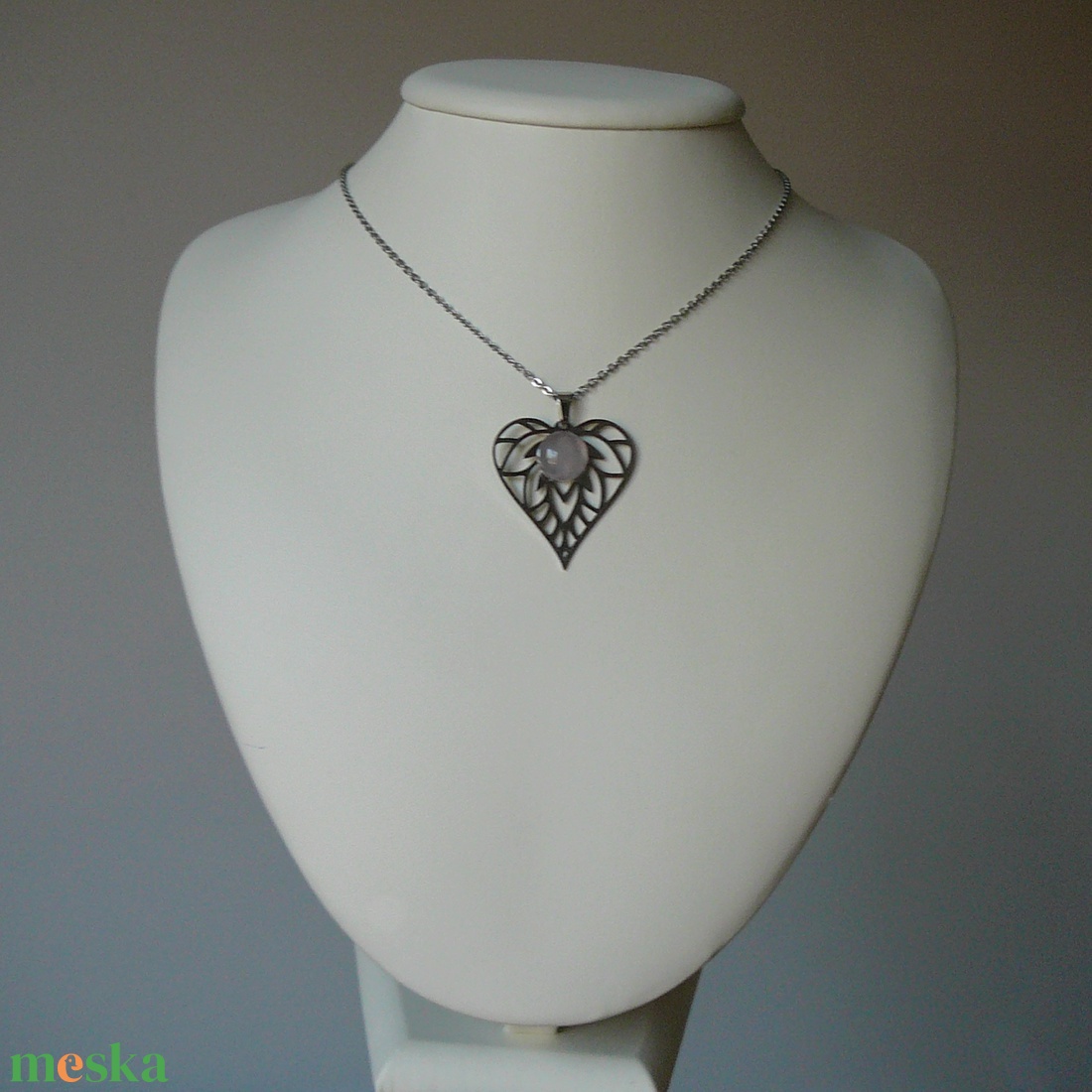 Rózsakvarc szív medálos nyaklánc - ékszer - nyaklánc - medálos nyaklánc - Meska.hu