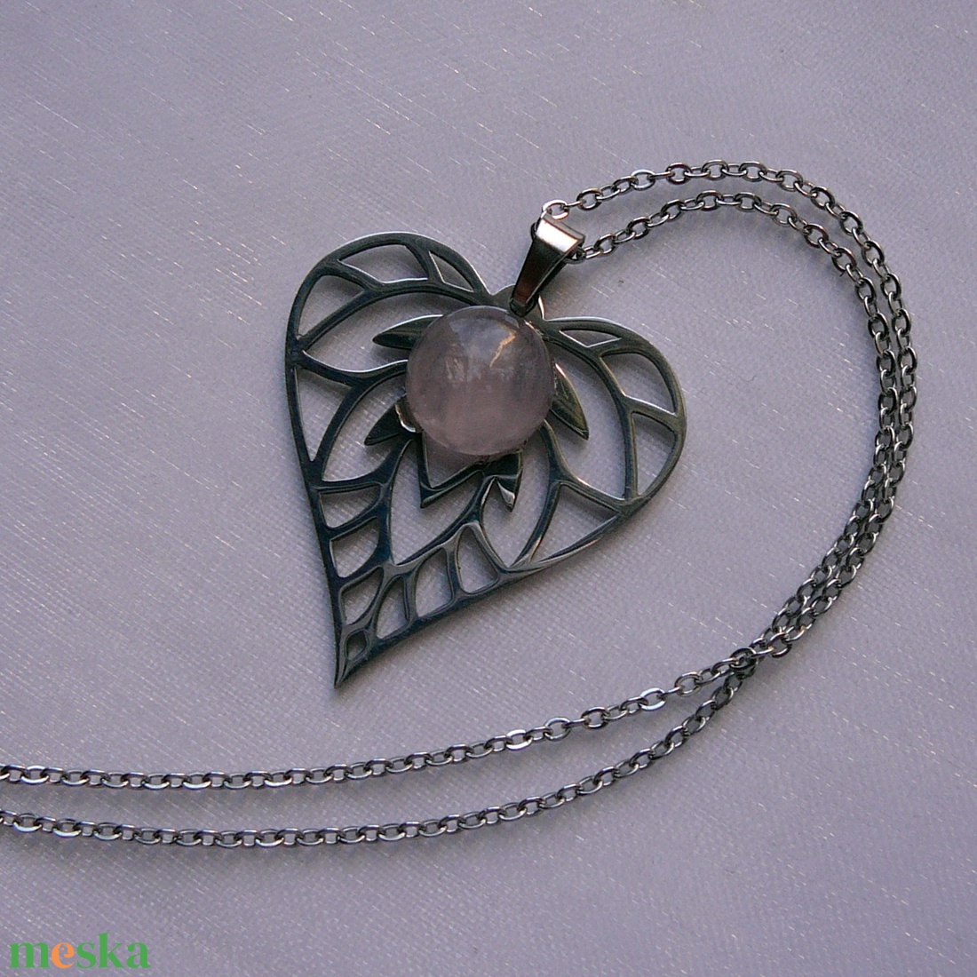 Rózsakvarc szív medálos nyaklánc - ékszer - nyaklánc - medálos nyaklánc - Meska.hu