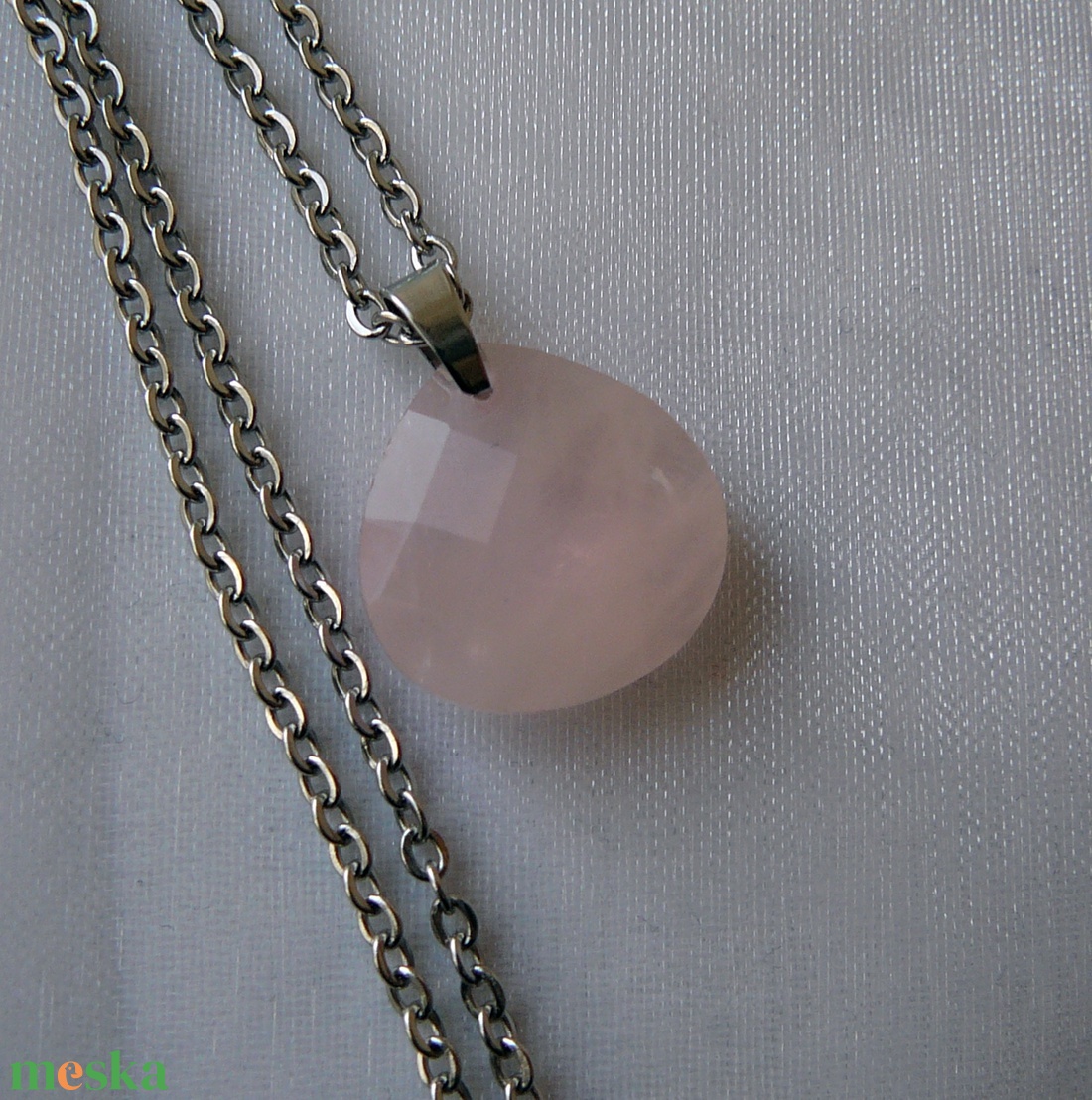 Rózsakvarc csepp medálos nyaklánc - ékszer - nyaklánc - medálos nyaklánc - Meska.hu