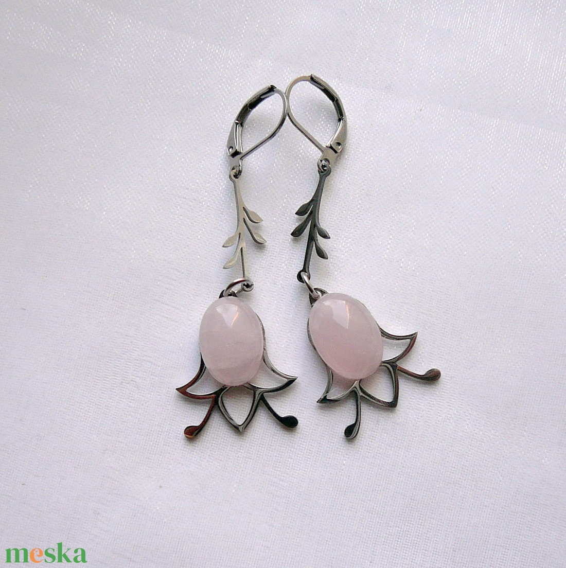 Rózsakvarc tulipán fülbevaló - ékszer - nyaklánc - medálos nyaklánc - Meska.hu