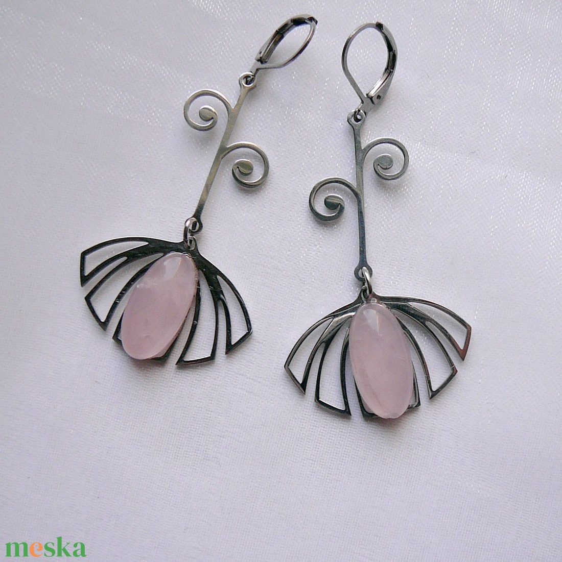 Rózsakvarc virág fülbevaló - ékszer - nyaklánc - medálos nyaklánc - Meska.hu