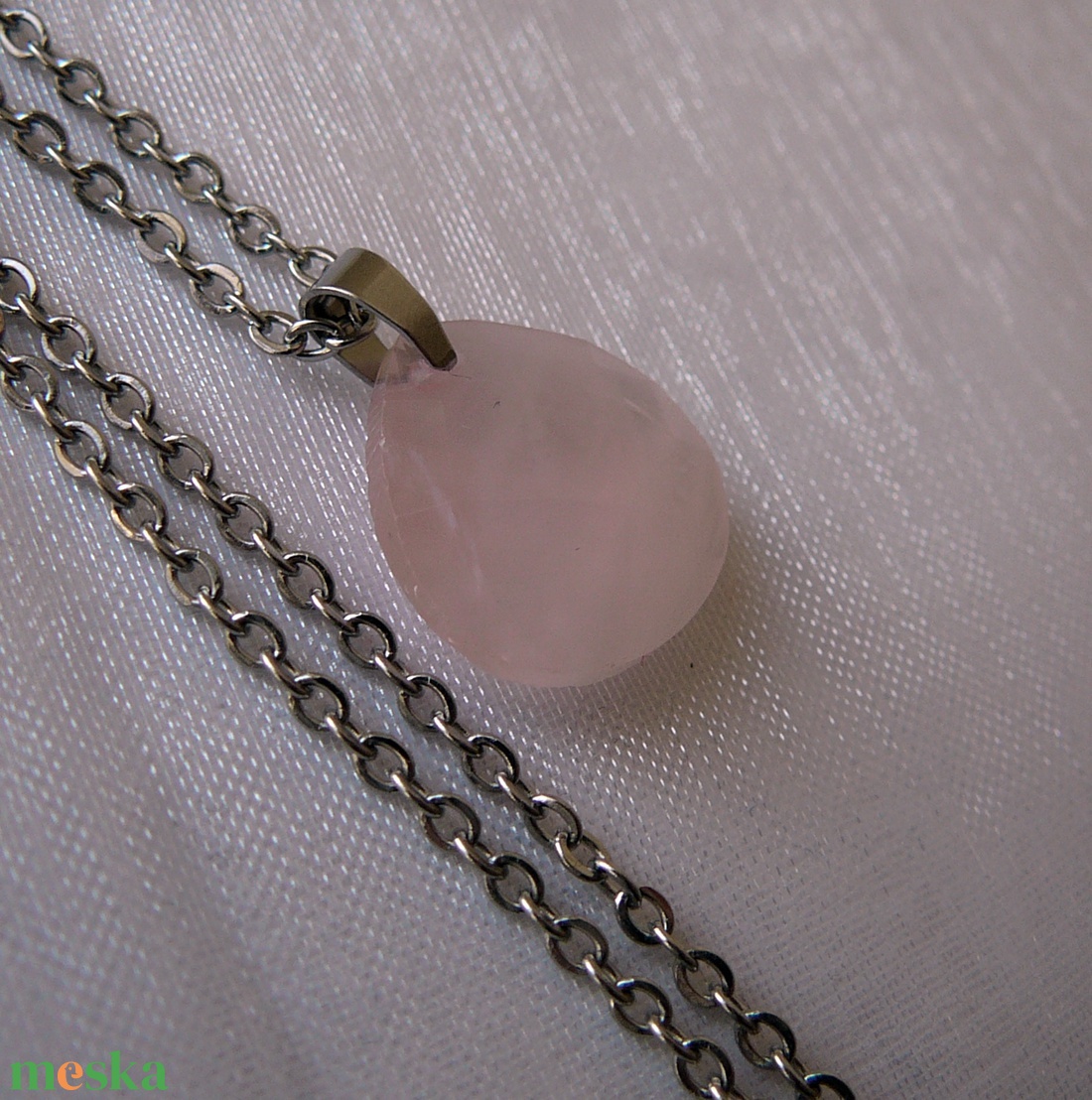Rózsakvarc csepp medálos nyaklánc - ékszer - nyaklánc - medálos nyaklánc - Meska.hu