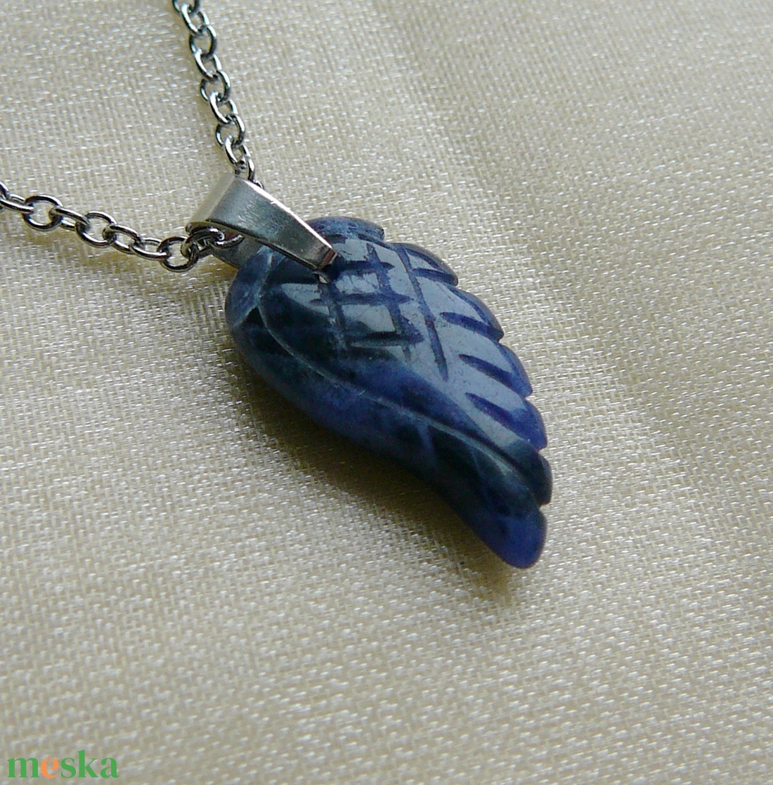 Szodalit szárny medálos nyaklánc - ékszer - nyaklánc - medálos nyaklánc - Meska.hu