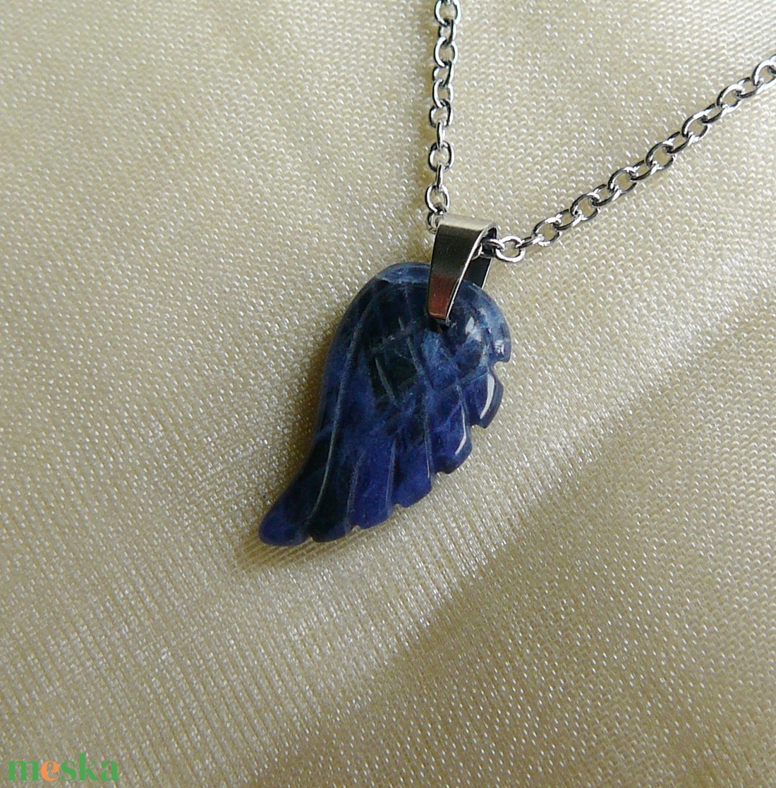 Szodalit szárny medálos nyaklánc - ékszer - nyaklánc - medálos nyaklánc - Meska.hu
