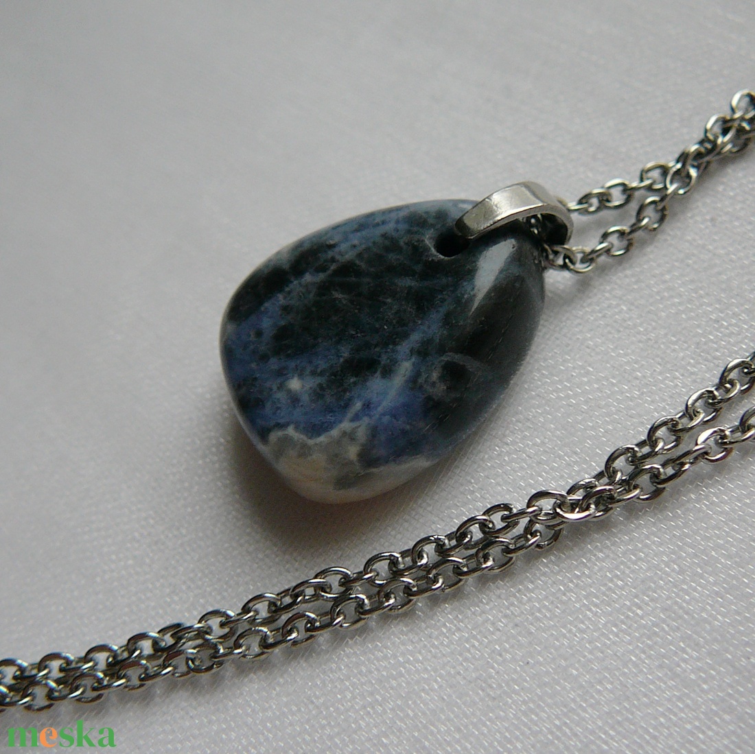 Szodalit medálos nyaklánc - ékszer - nyaklánc - medálos nyaklánc - Meska.hu