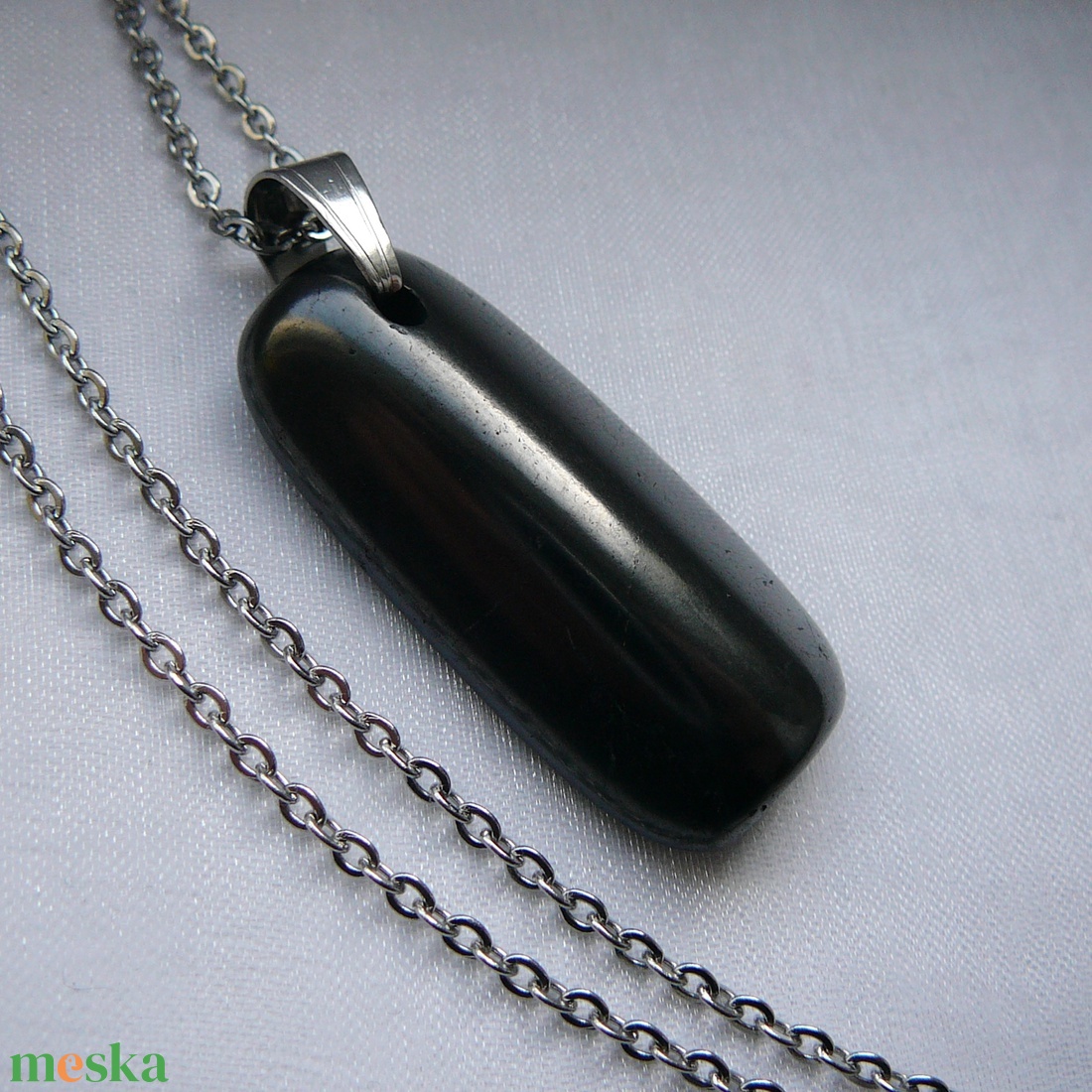 Sungit medálos nyaklánc  - ékszer - nyaklánc - medálos nyaklánc - Meska.hu