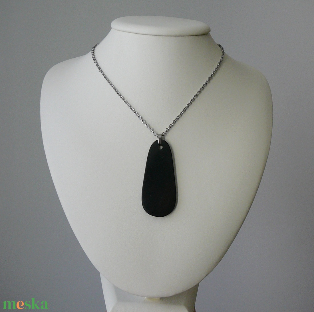 Sungit medálos nyaklánc  - ékszer - nyaklánc - medálos nyaklánc - Meska.hu