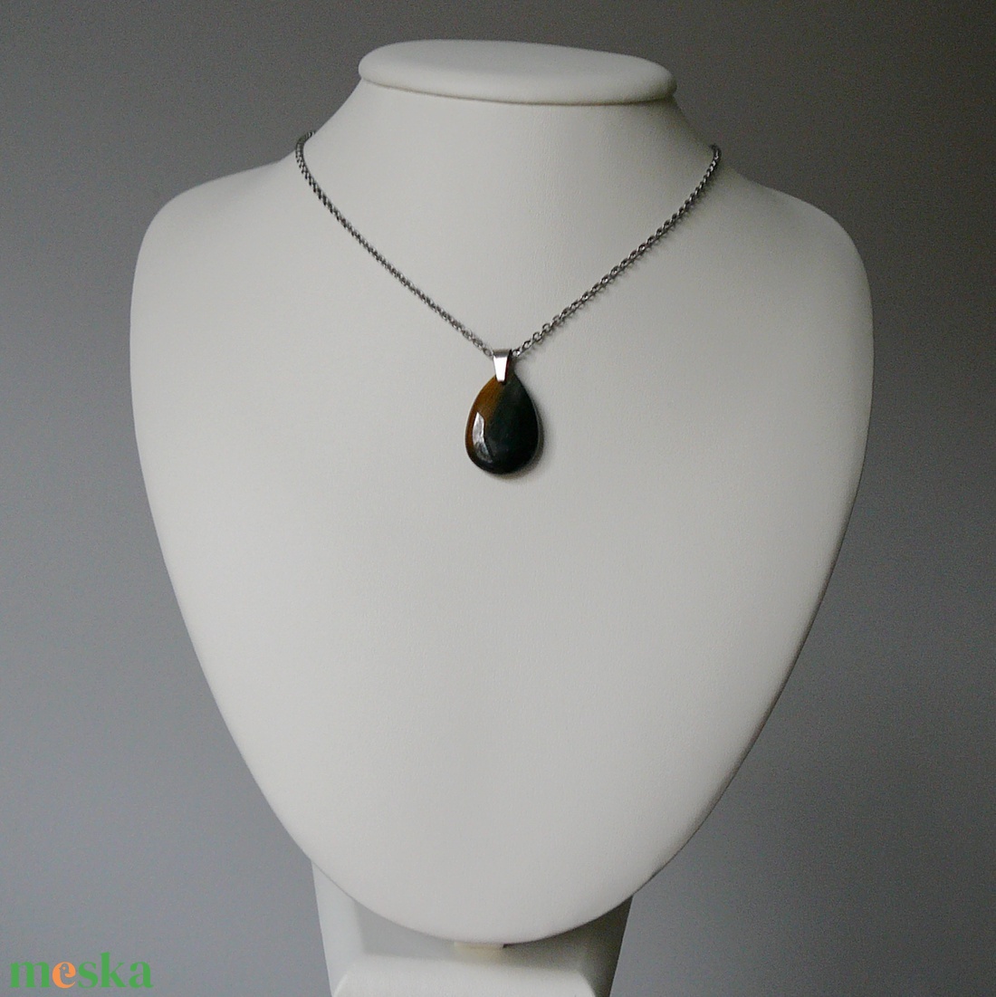 Tigrisszem medálos nyaklánc - ékszer - nyaklánc - medálos nyaklánc - Meska.hu