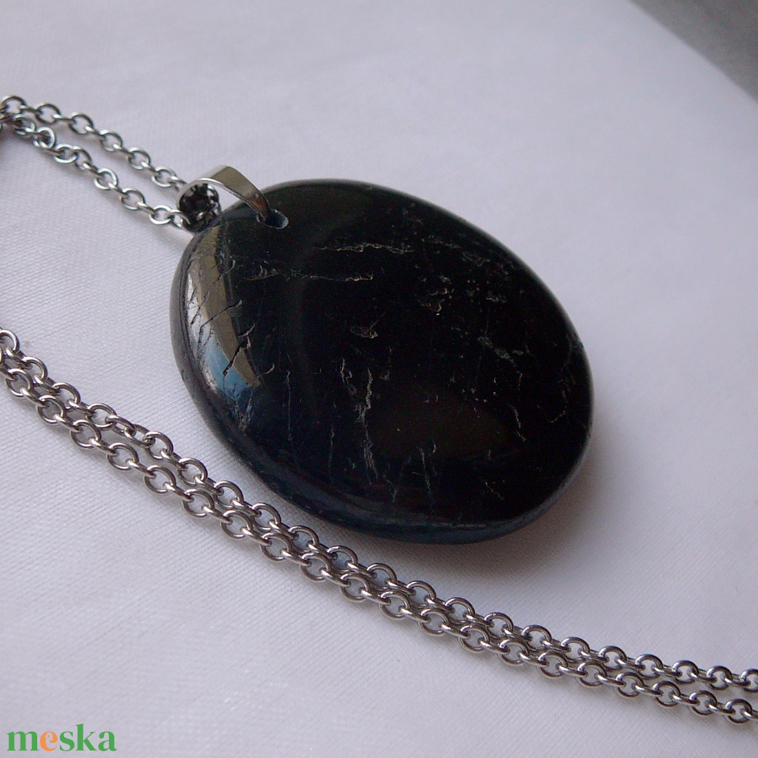 Fekete turmalin medálos nyaklánc - ékszer - nyaklánc - medálos nyaklánc - Meska.hu
