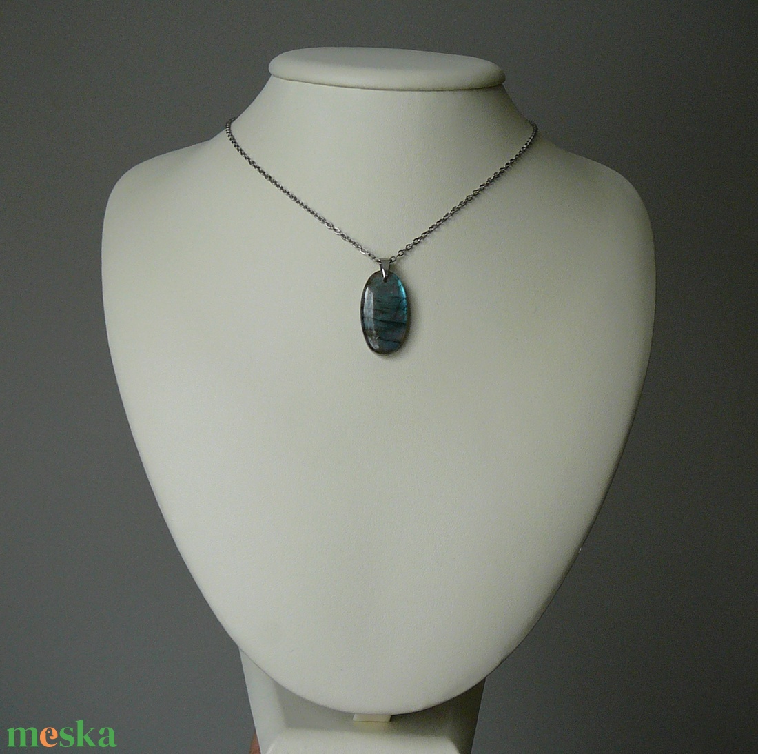 Labradorit medálos nyaklánc - ékszer - nyaklánc - medál - Meska.hu