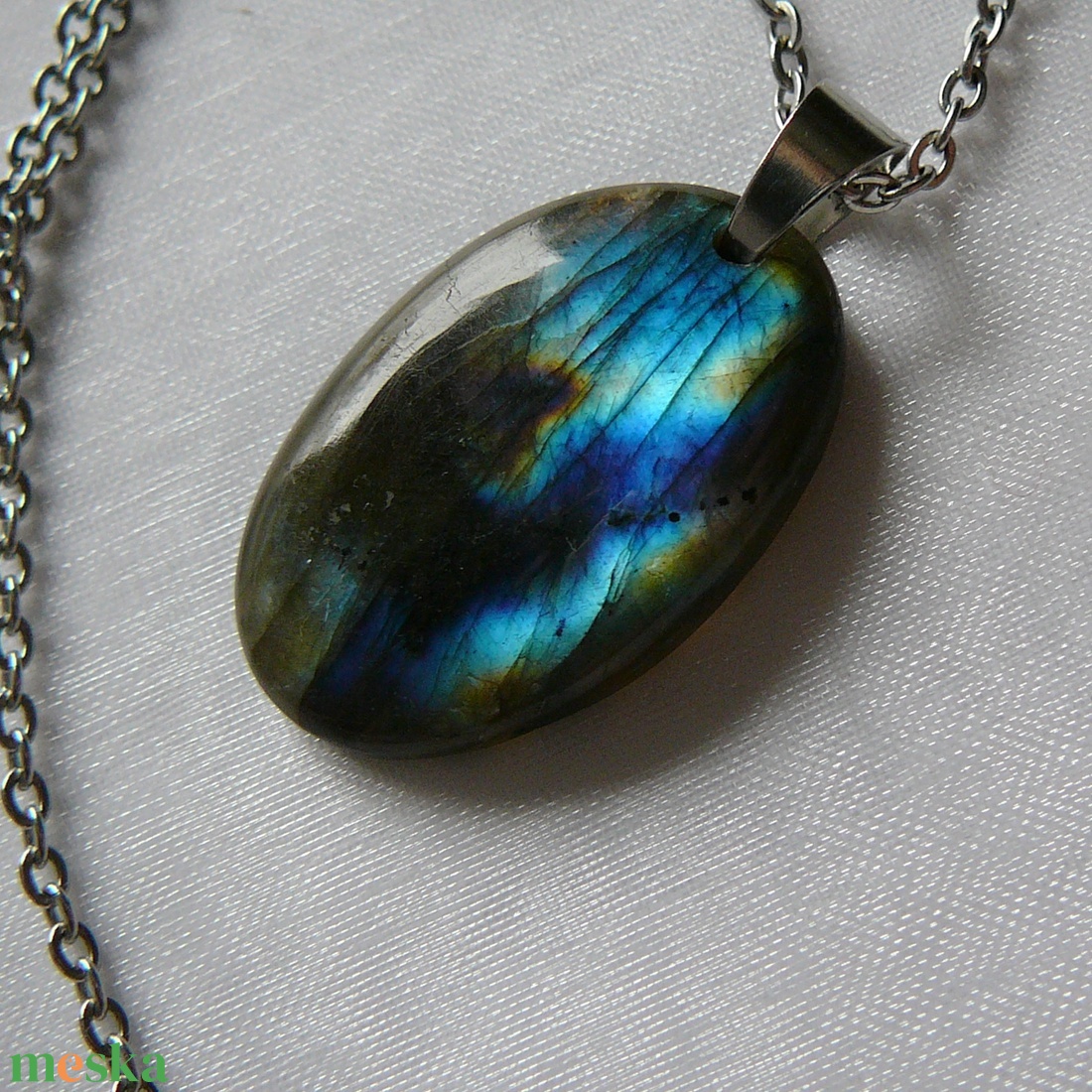 Labradorit medálos nyaklánc - ékszer - nyaklánc - medál - Meska.hu