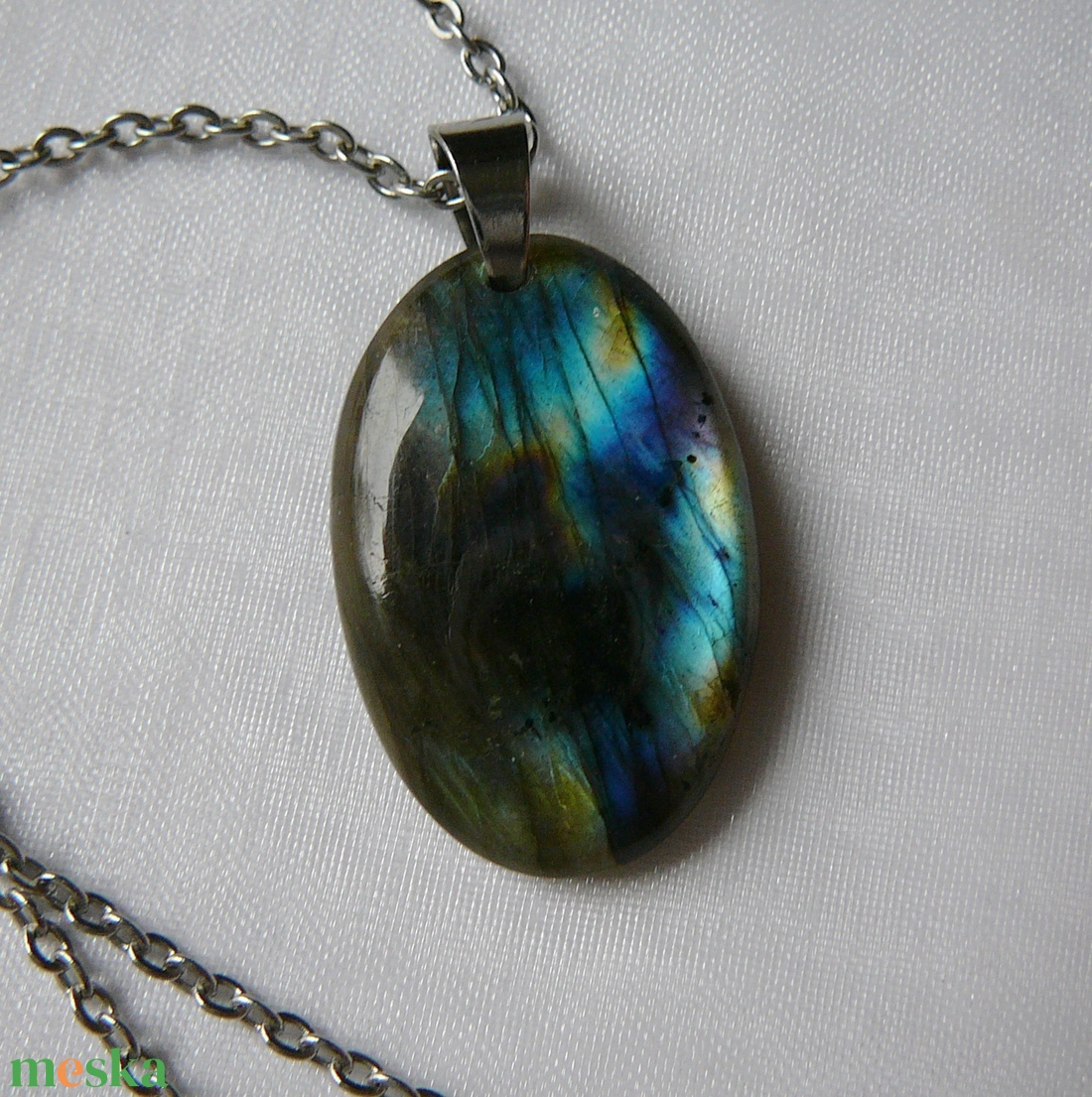 Labradorit medálos nyaklánc - ékszer - nyaklánc - medál - Meska.hu