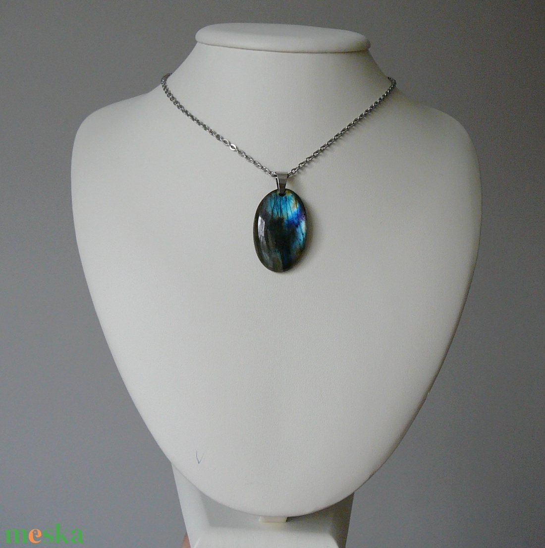 Labradorit medálos nyaklánc - ékszer - nyaklánc - medál - Meska.hu