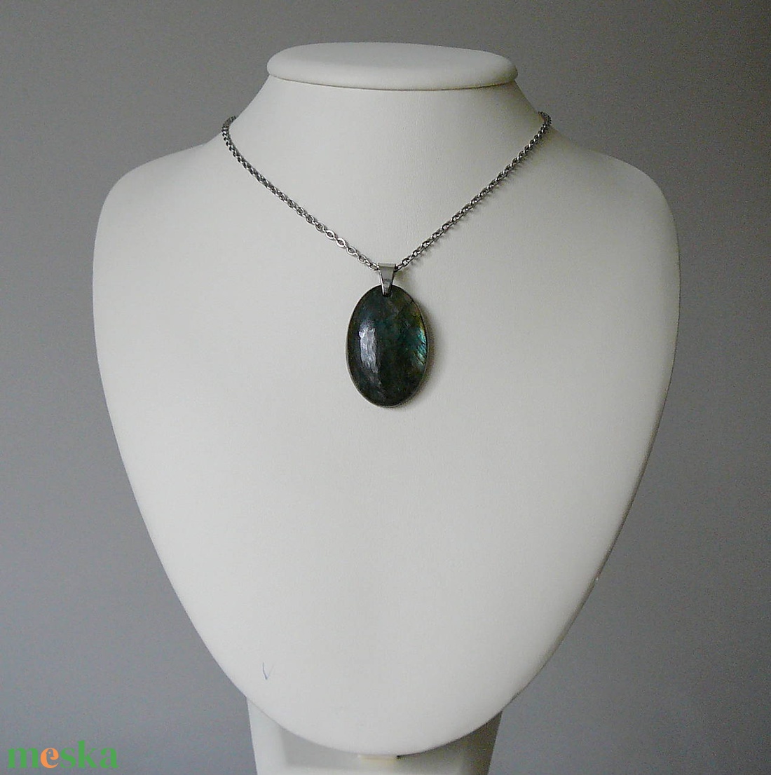 Labradorit medálos nyaklánc - ékszer - nyaklánc - medál - Meska.hu