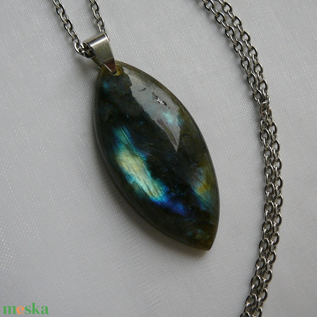 Labradorit medálos nyaklánc - ékszer - nyaklánc - medál - Meska.hu