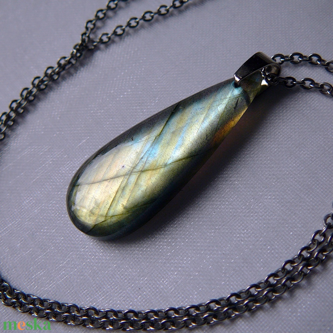 Labradorit medálos nyaklánc - ékszer - nyaklánc - medál - Meska.hu