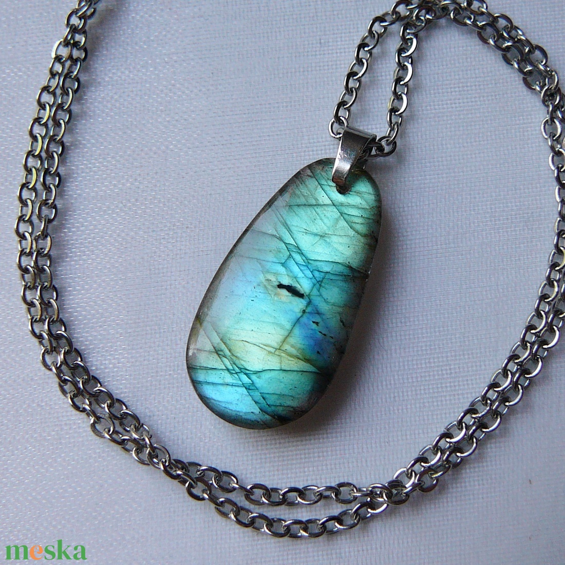 Labradorit medálos nyaklánc - ékszer - nyaklánc - medál - Meska.hu