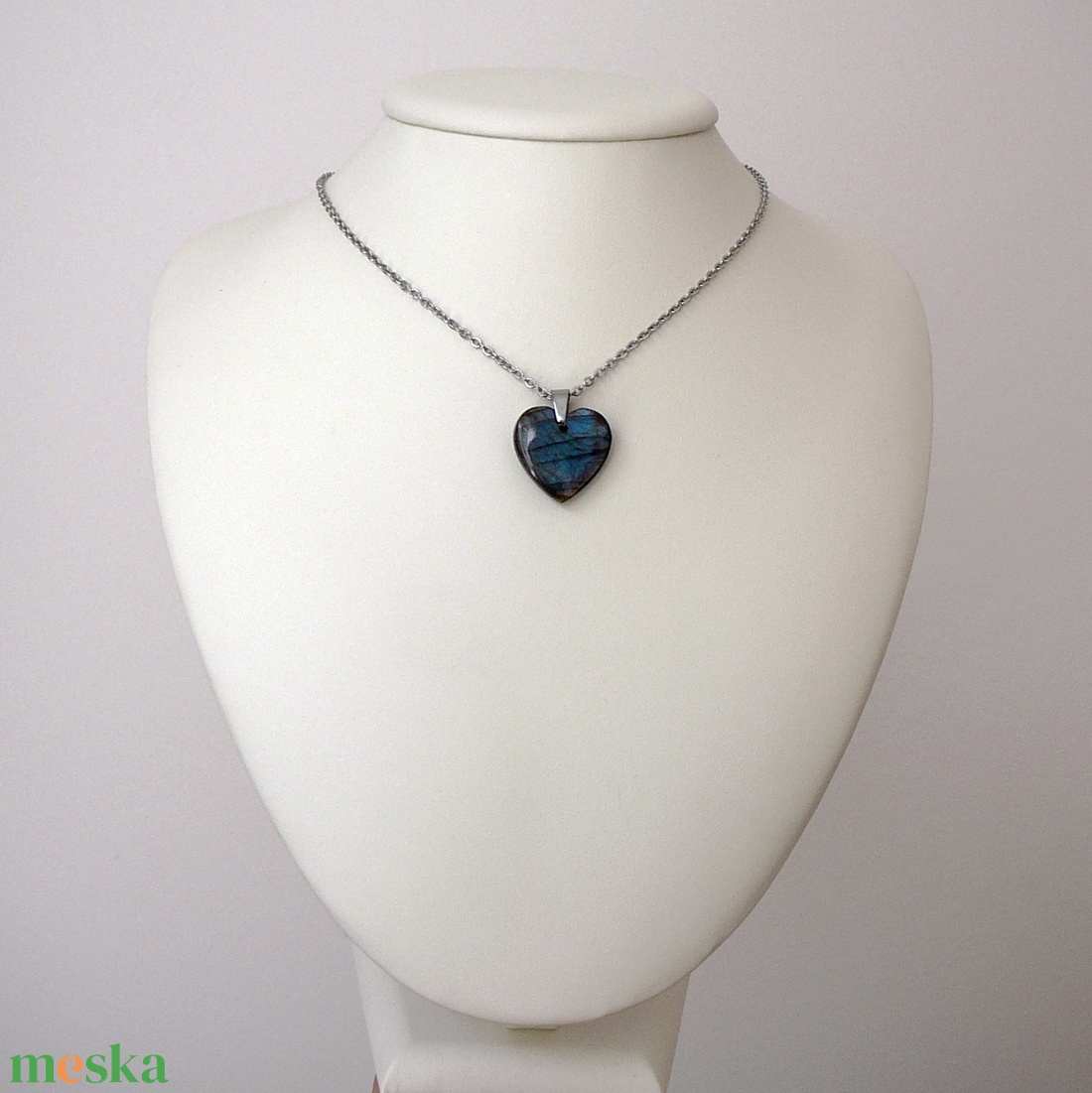 Labradorit szív medálos nyaklánc - ékszer - nyaklánc - medál - Meska.hu