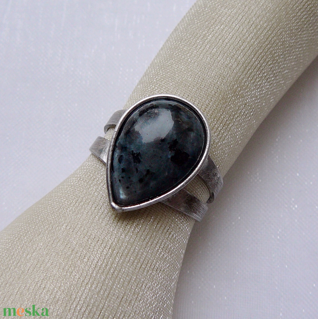 Fekete labradorit gyűrű - ékszer - gyűrű - szoliter gyűrű - Meska.hu