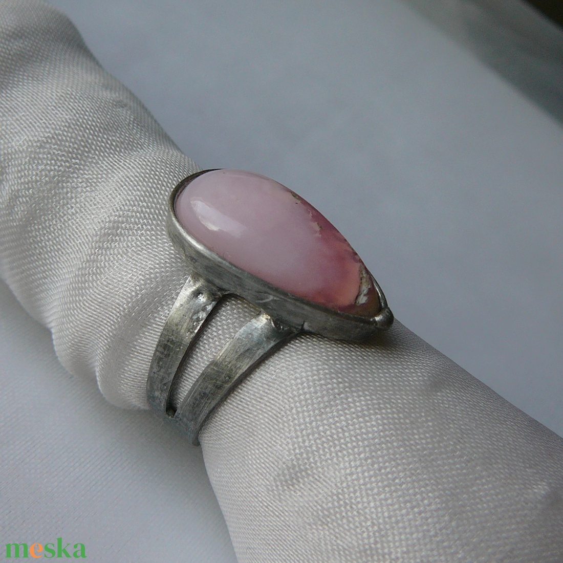 Rózsaszín opál gyűrű - ékszer - gyűrű - statement gyűrű - Meska.hu