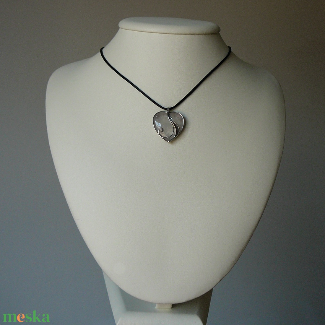 Hegyikristály mini szív medál - ékszer - nyaklánc - medálos nyaklánc - Meska.hu