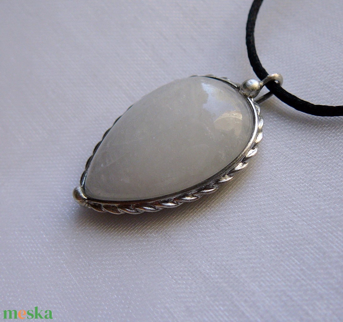 Hegyikristály csepp medál - ékszer - nyaklánc - medálos nyaklánc - Meska.hu