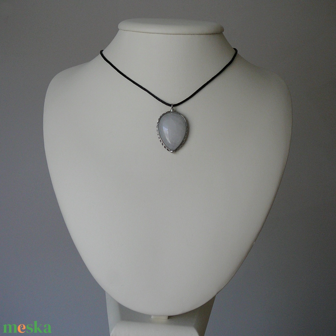 Hegyikristály csepp medál - ékszer - nyaklánc - medálos nyaklánc - Meska.hu