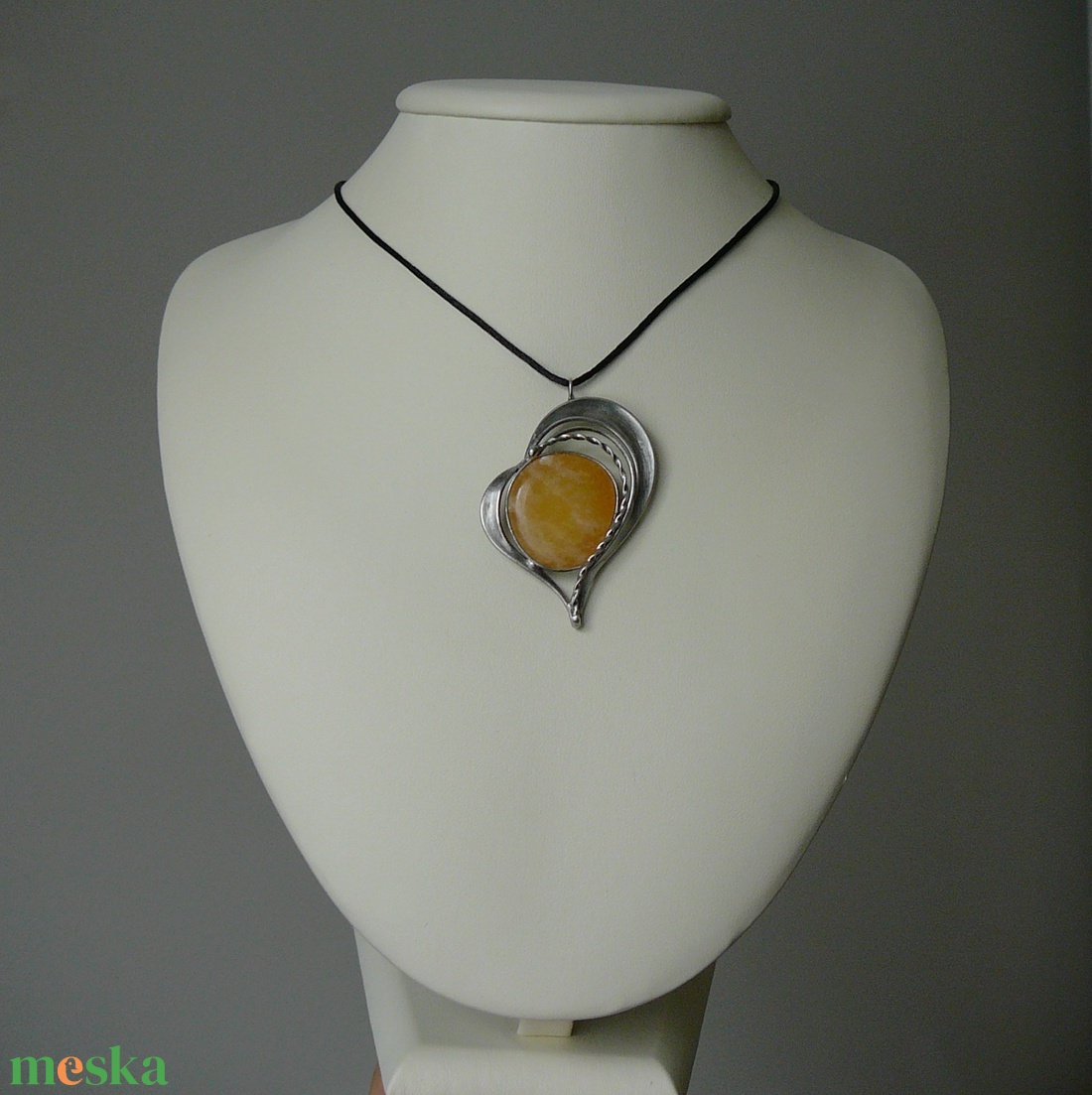 Kalcit szív medál - ékszer - nyaklánc - medálos nyaklánc - Meska.hu