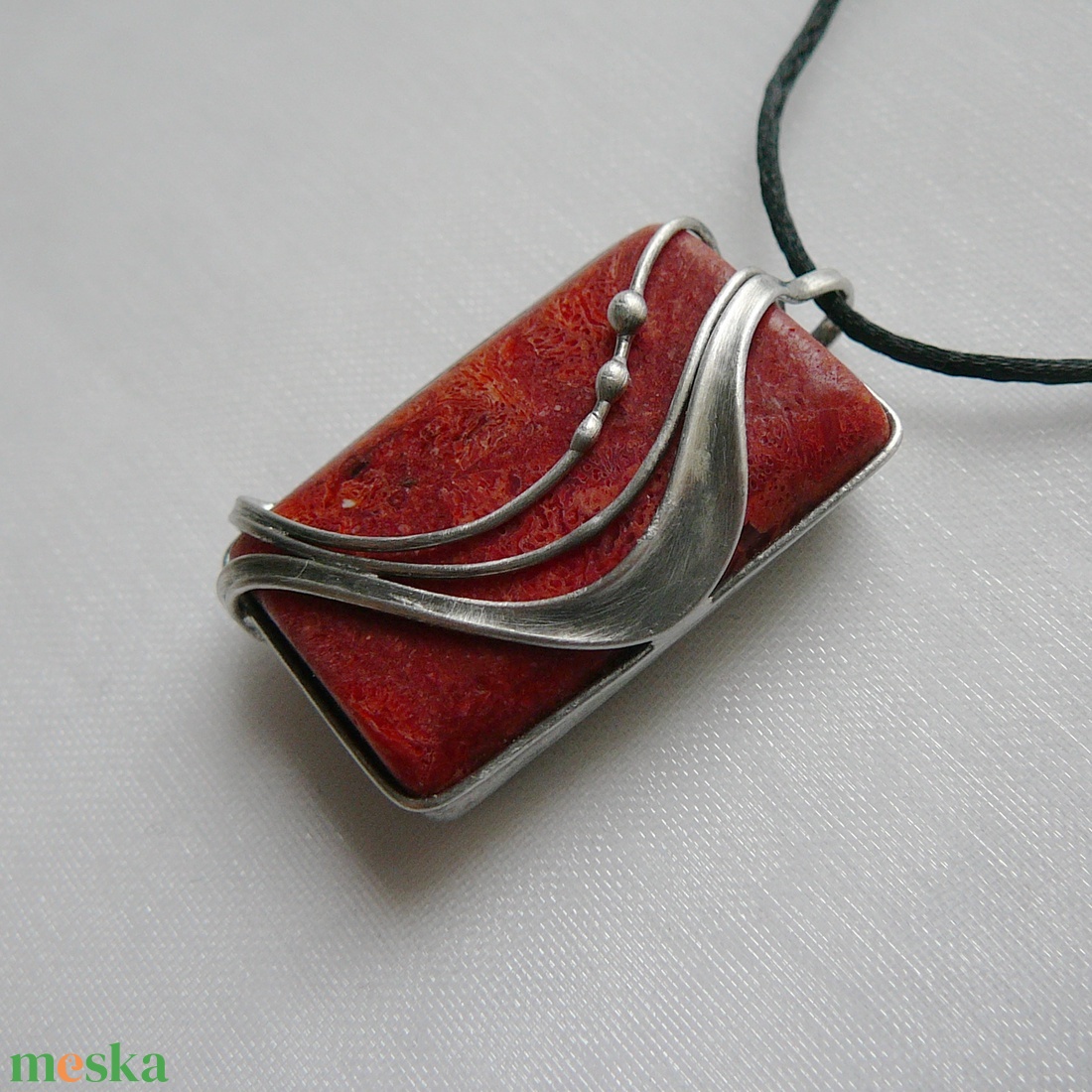 Vörös korall medál - ékszer - nyaklánc - medálos nyaklánc - Meska.hu